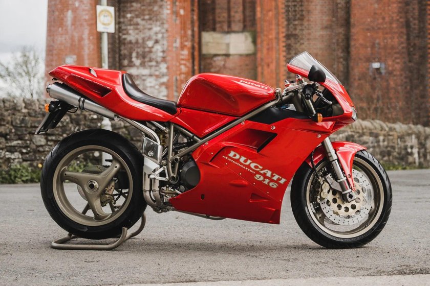 Ducati 916