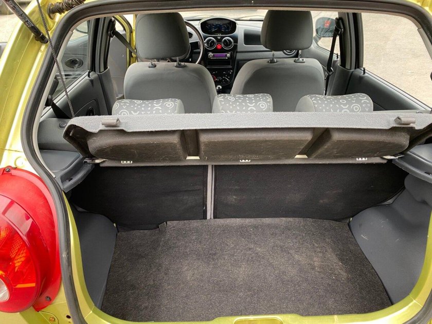 Шевроле Спарк 2008 года багажник