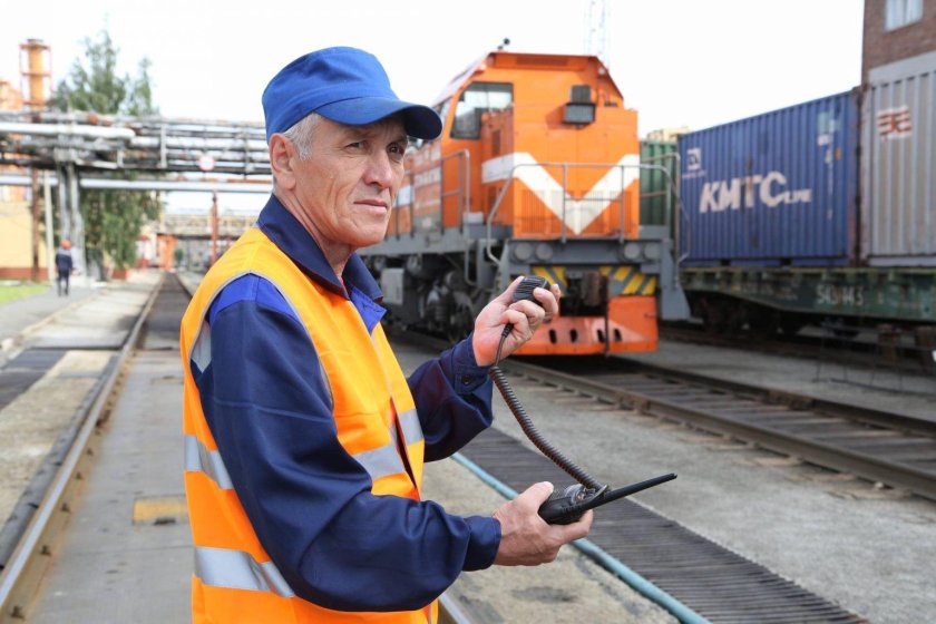 Работники железной дороги