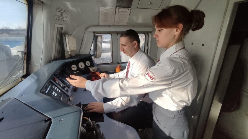 Первая женщина машинист в россии