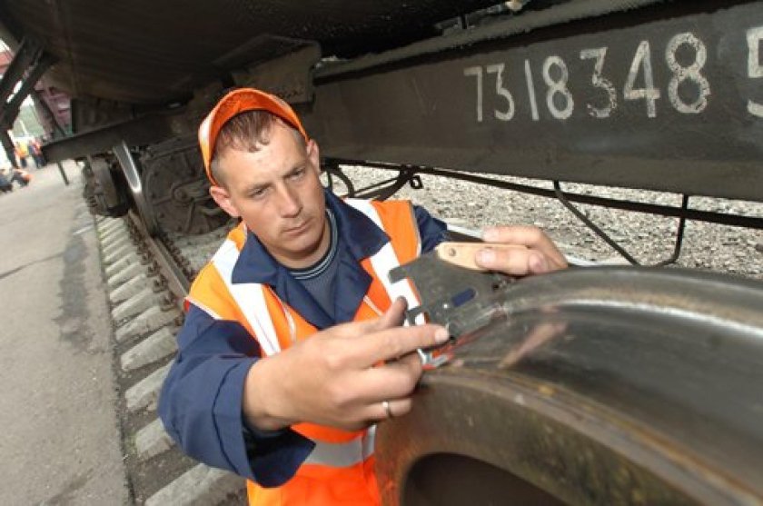 Слесарь в депо РЖД