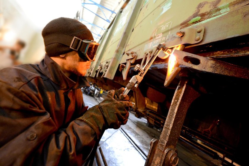 Слесарь в депо РЖД