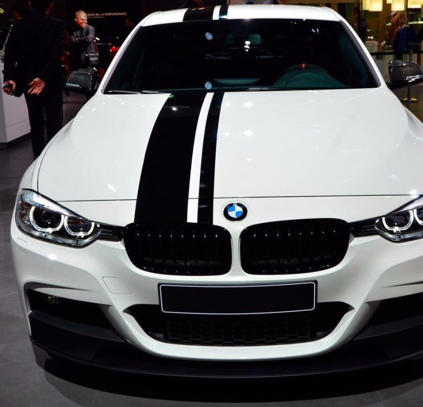 БМВ 2023 белая