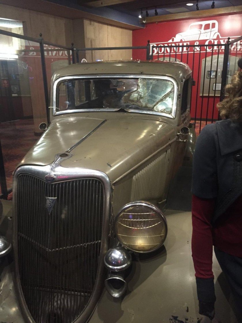 Форд в8 Бонни и Клайд