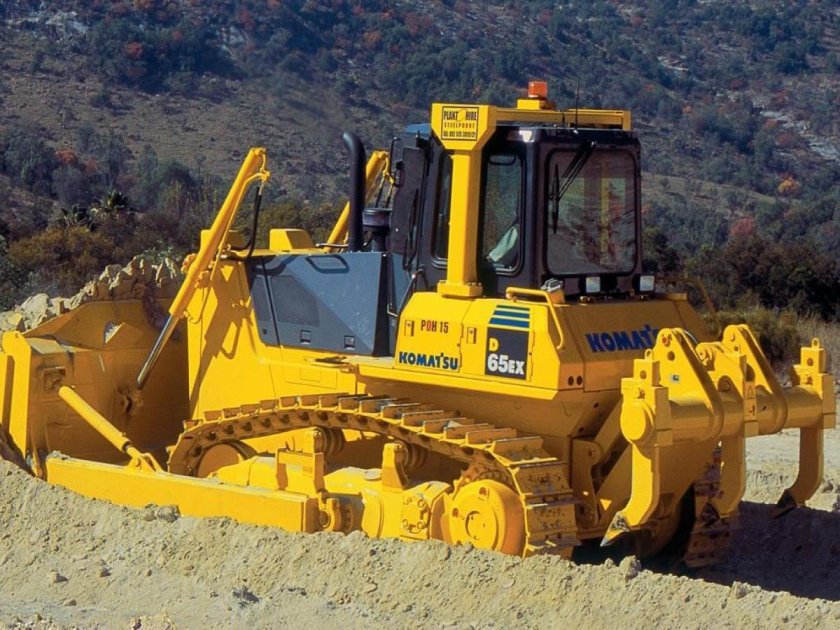 Бульдозер Komatsu d65