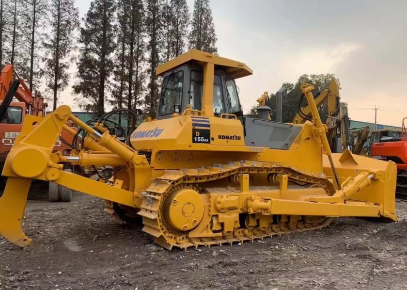 Бульдозер komatsu d155a-5