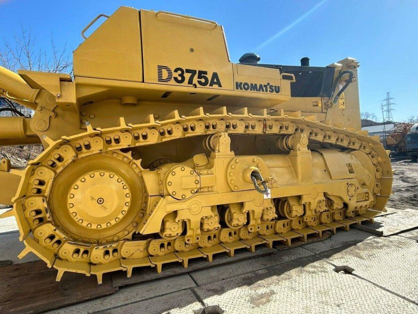 Бульдозер комацу 375