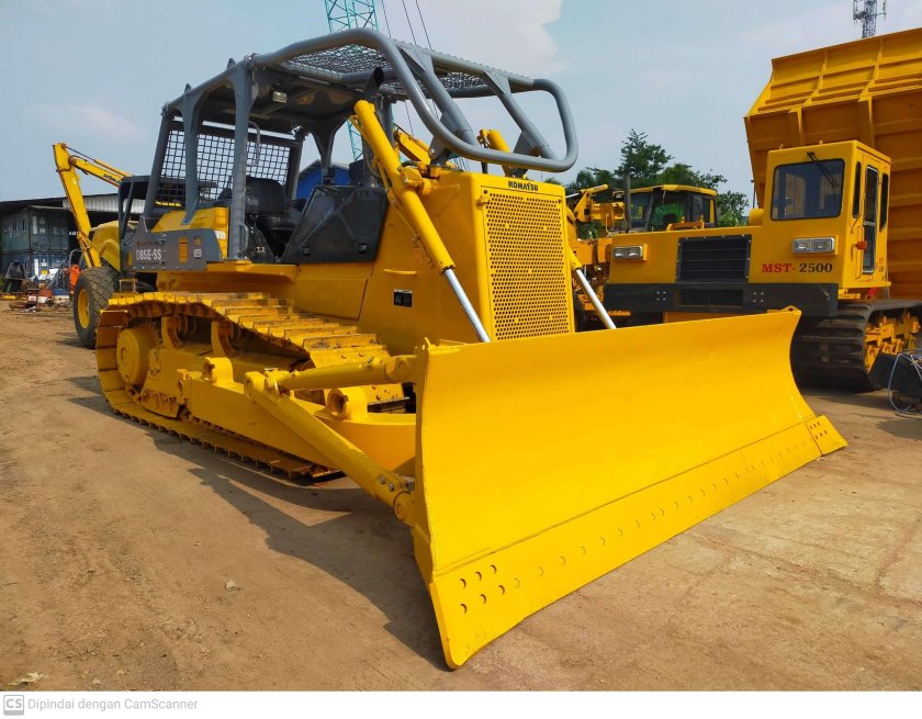 Komatsu бульдозер