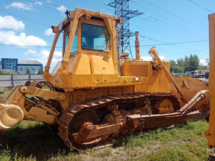 Бульдозер Komatsu d85