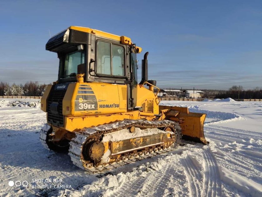 Бульдозер d39ex-22