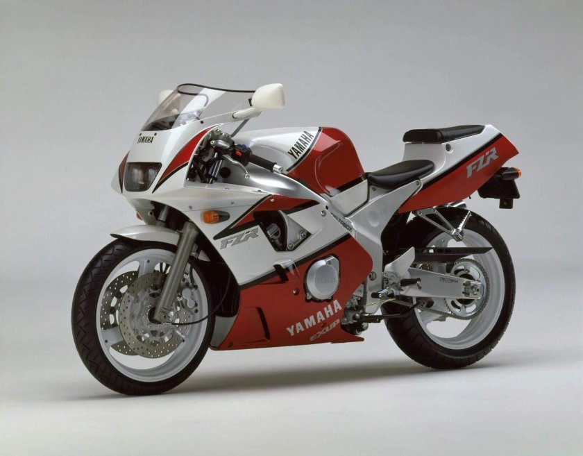 Yamaha FZR 400