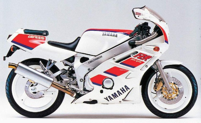 Yamaha FZR 400
