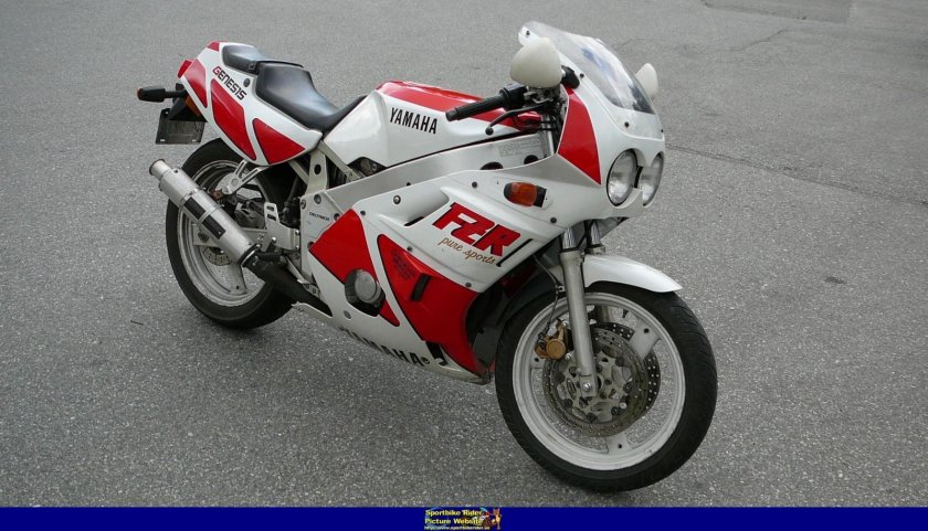 Yamaha FZR 400 1989