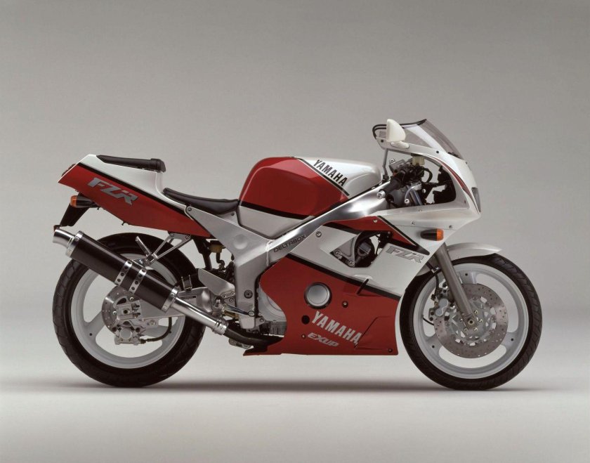 Yamaha FZR 400 1990