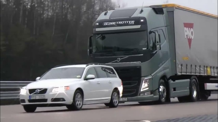 Перед грузовика