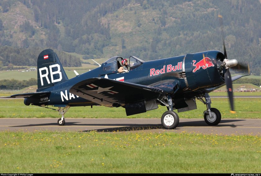 Chance vought f4u corsair