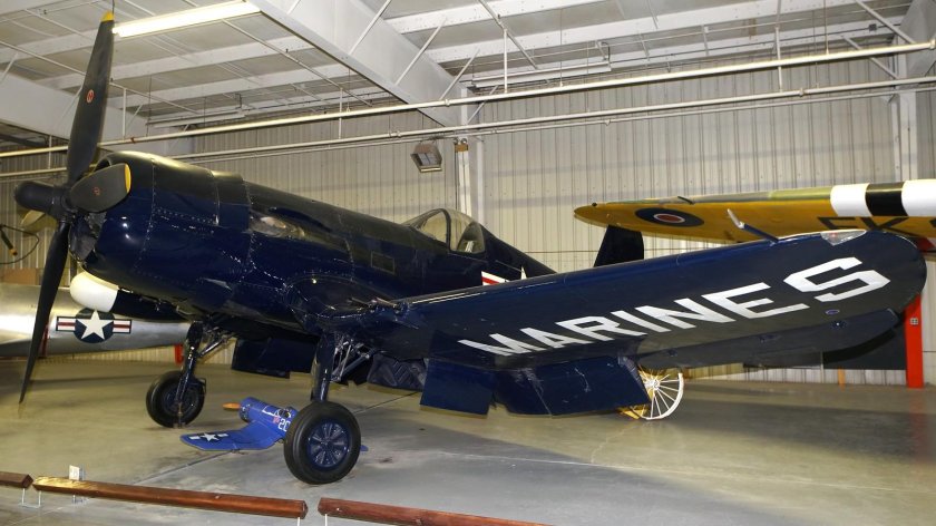 Chance vought f4u corsair