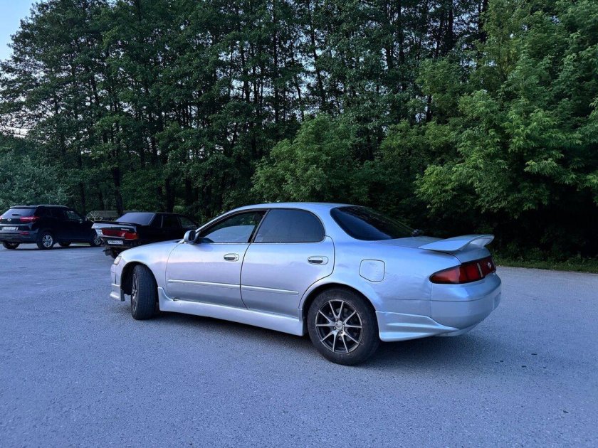Toyota carina ed st200