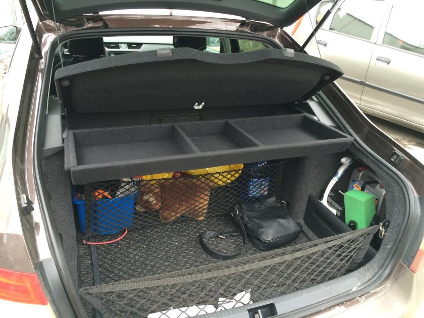 Полка багажника Шкода Октавия а5