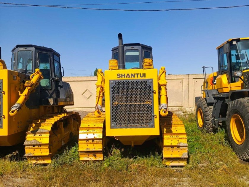 Бульдозер shantui sd 16