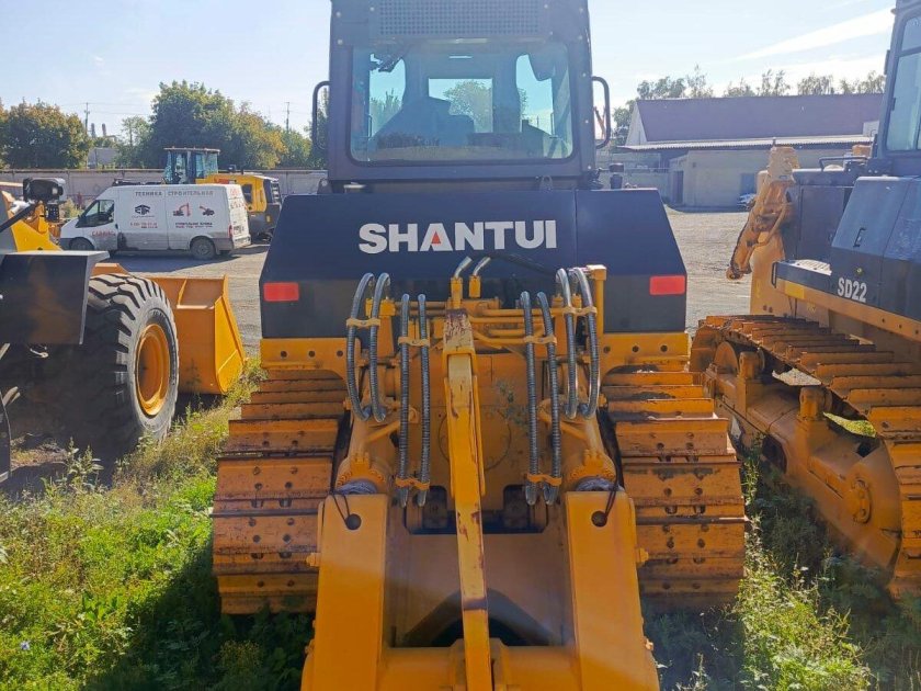 Бульдозер shantui sd 22