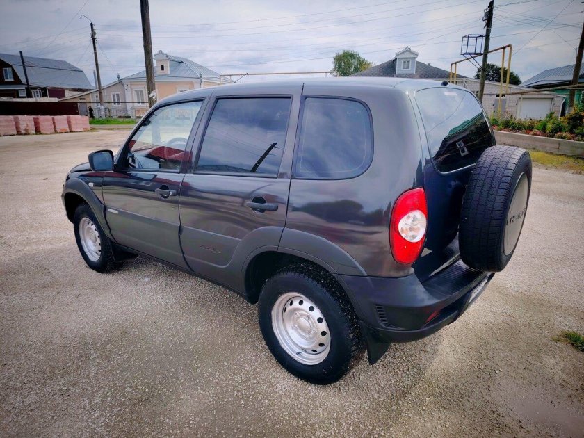 Chevrolet niva 2012