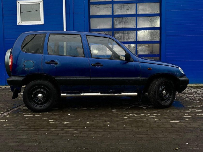 Синяя нива шевроле 2006г