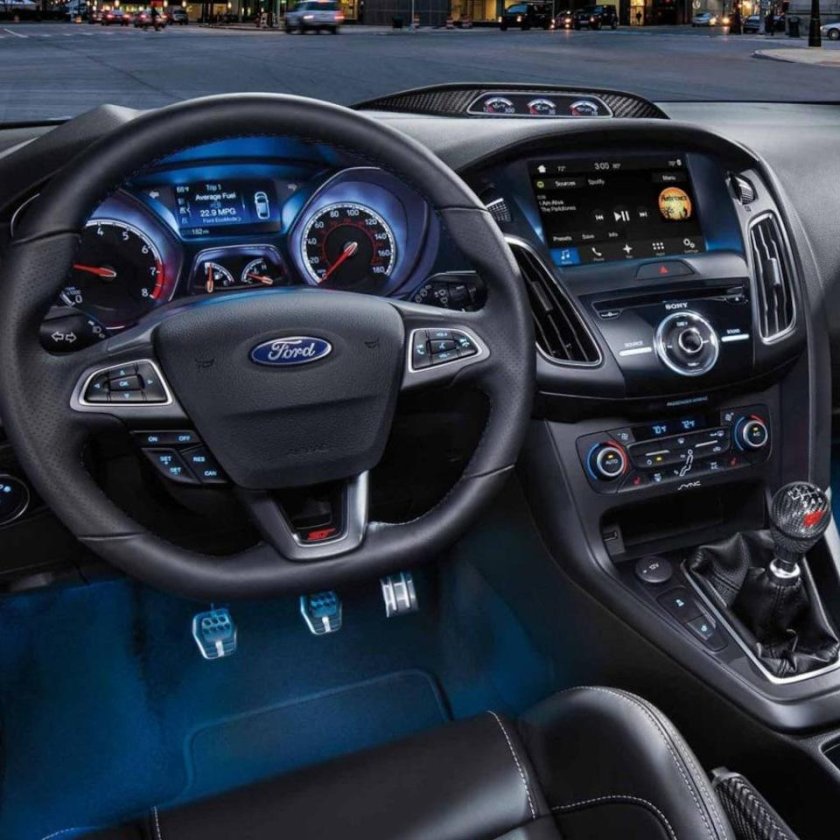 Ford Focus 4 салон