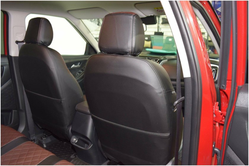 Чехлы на Хендай Крета 2021 красные