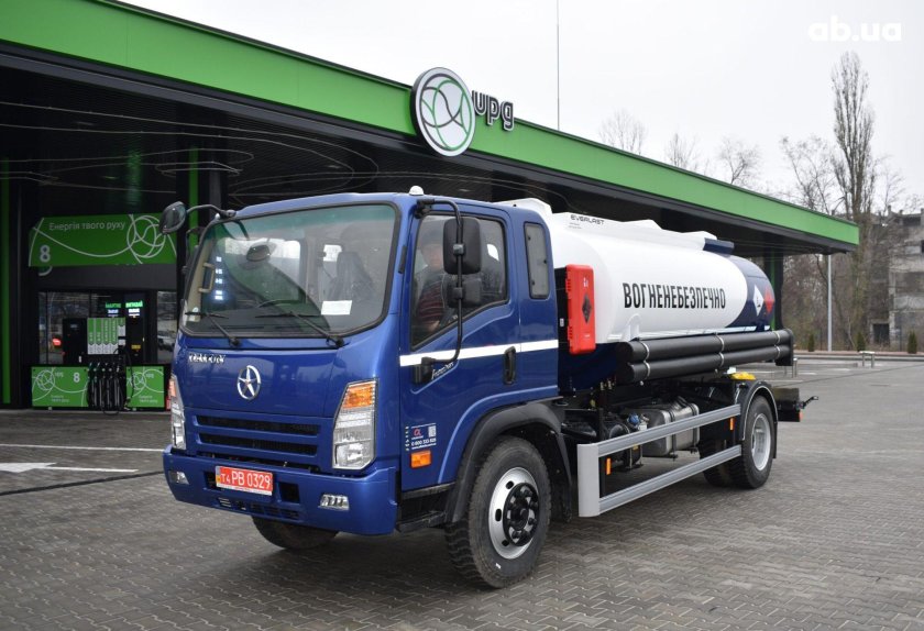 Ивеко бензовоз