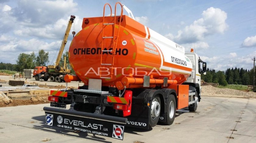 Топливозаправщик вольво фм