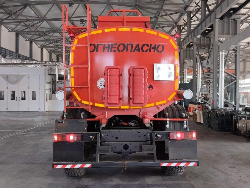Топливозаправщик камаз
