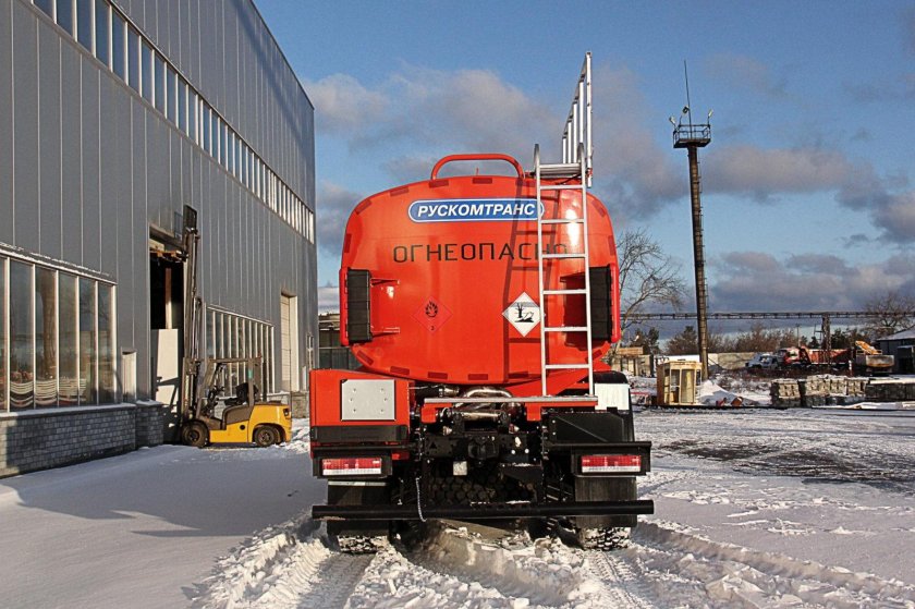 Топливозаправщик ТЗА-22