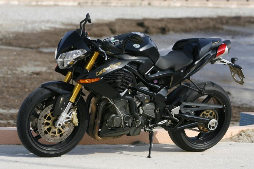 Benelli TNT 899