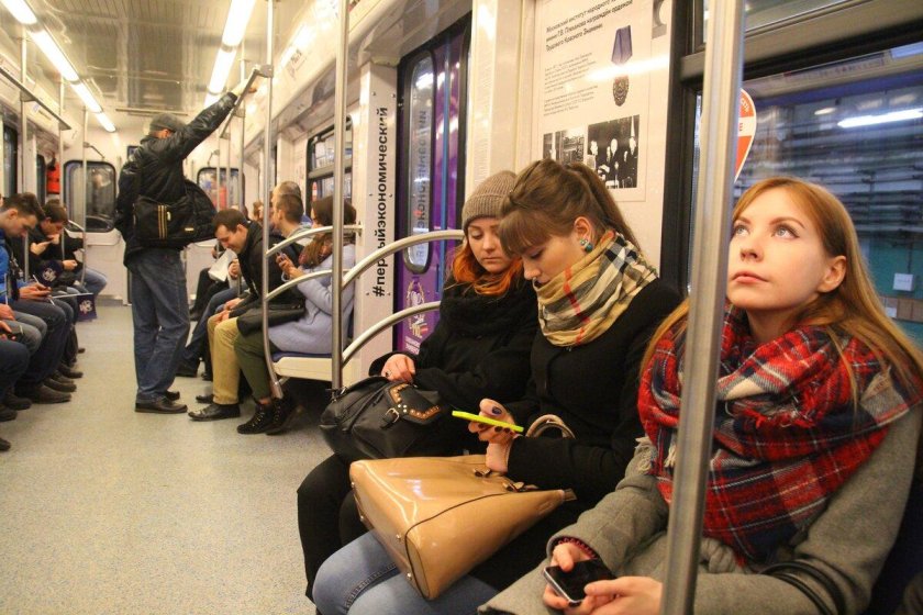 Пассажиры метро