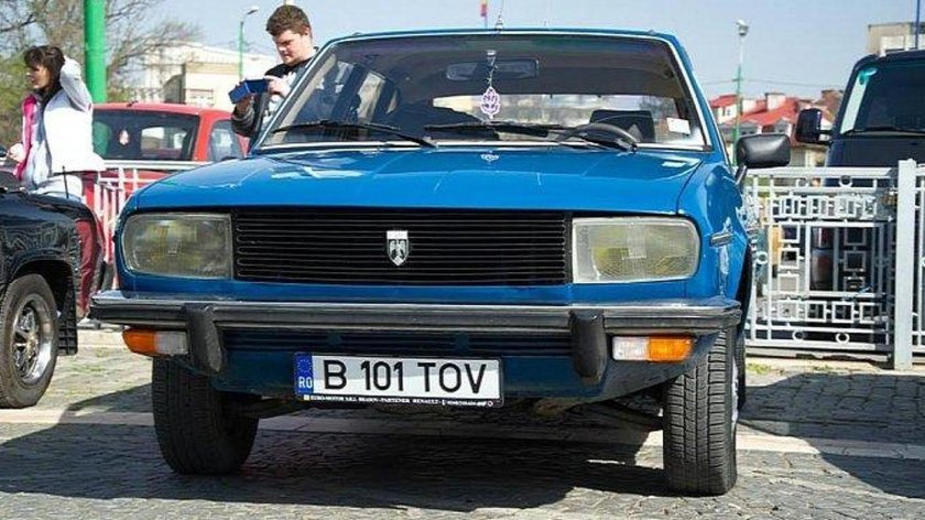 Dacia 2000