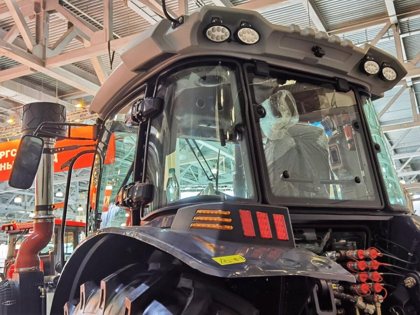 Tavol 2604 трактор