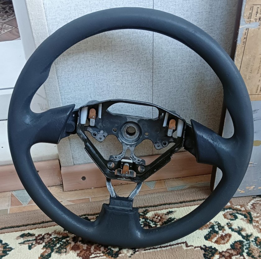 Руль Toyota Corolla 120