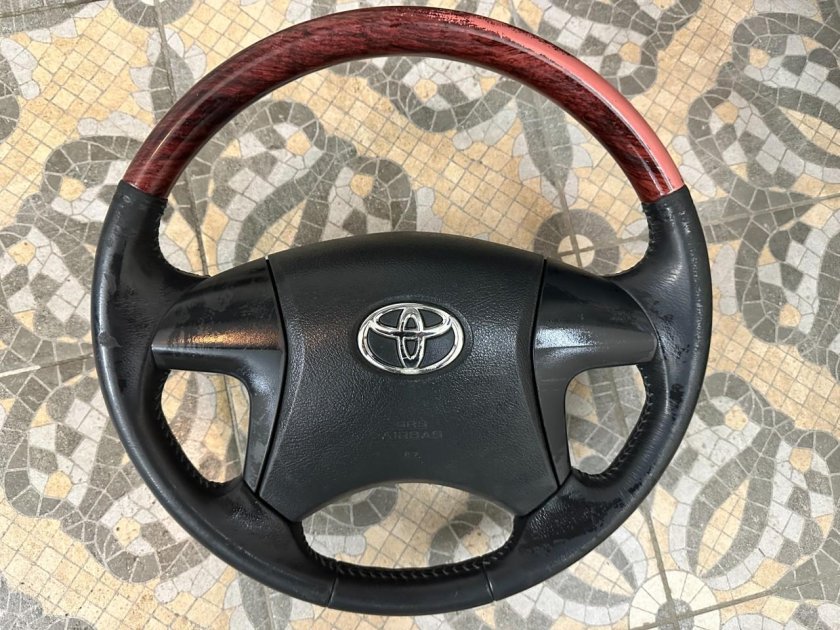 Руль тойота авенсис т250