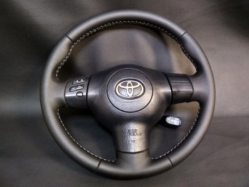 Руль Тойота рав 4 2003 год