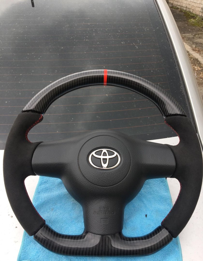 Карбон руль Toyota Corolla 150