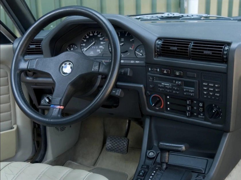 BMW e30 316i салон