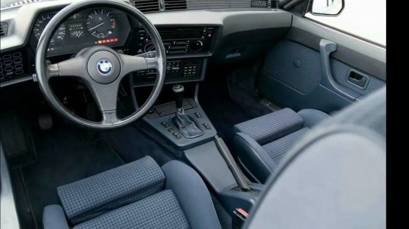 BMW 635 CSI салон