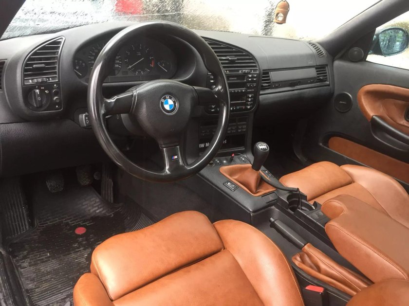 БМВ е36 салон