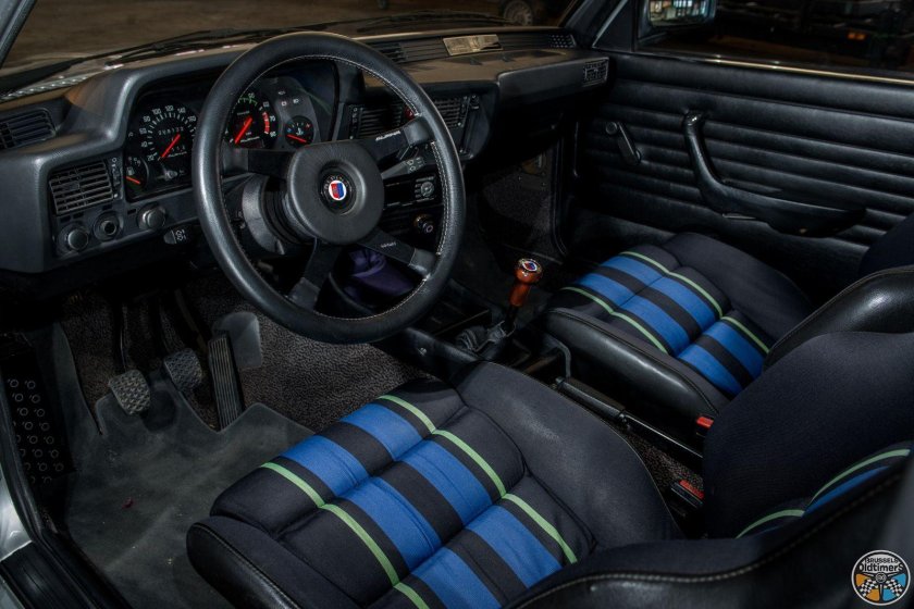 BMW e30 Alpina салон