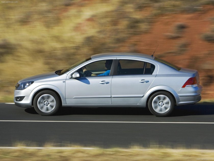 Opel Astra h 2005 седан