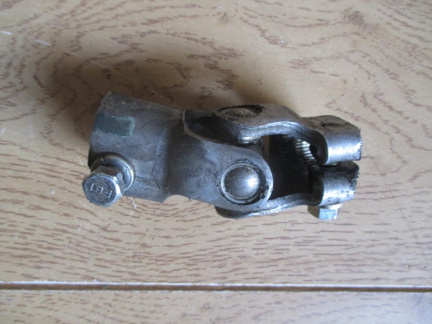 Рулевая крестовина Ниссан Санни fb15