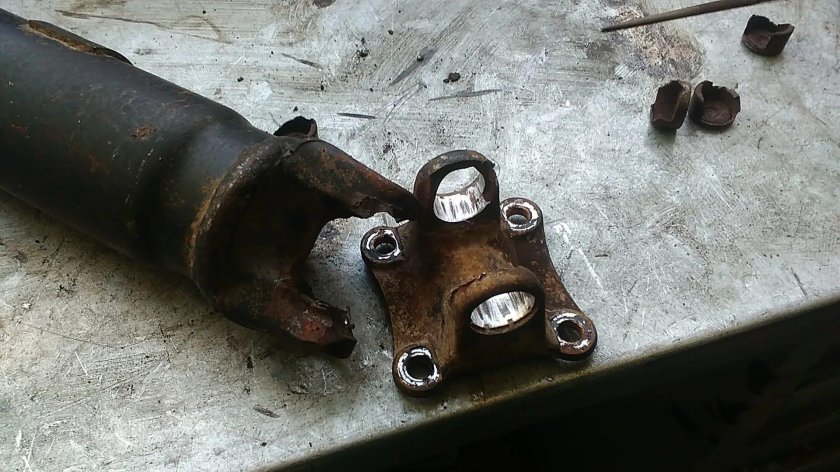 Кардан на Ниссан Санни 4wd