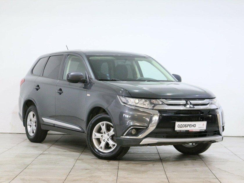 Мицубиси Аутлендер черный 2015