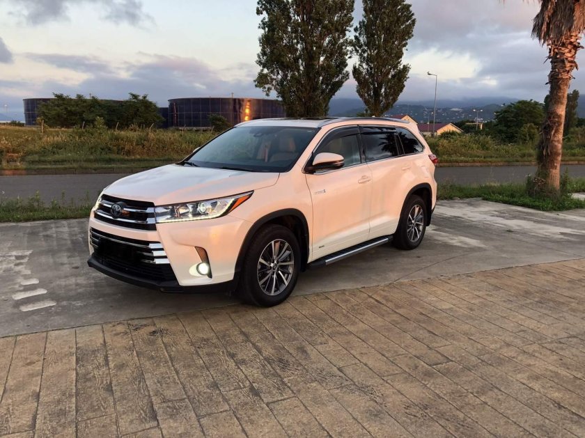 Мицубиси хайлендер